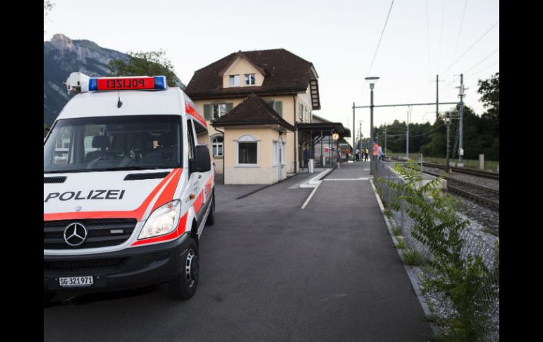 El hombre atacó con un cuchillo a pasajeros de un tren en Suizay prendió fuego al vagón matando a uno de ellos al instante. EFE / ARCHIVO