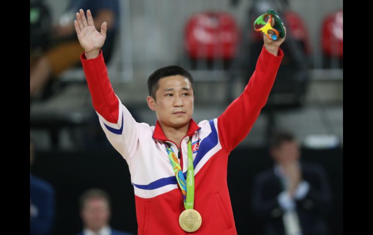 El atleta de Corea del Norte gana en una prueba que lució muy disputada. EFE / T. Zenkovich