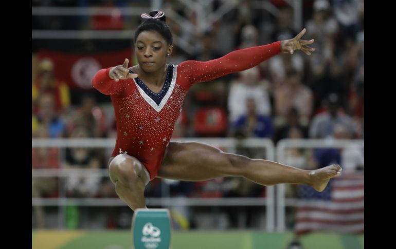 El bronce recayó en la ''Niña Maravilla'' de esta justa cuatrienal. AP / J. Cortez