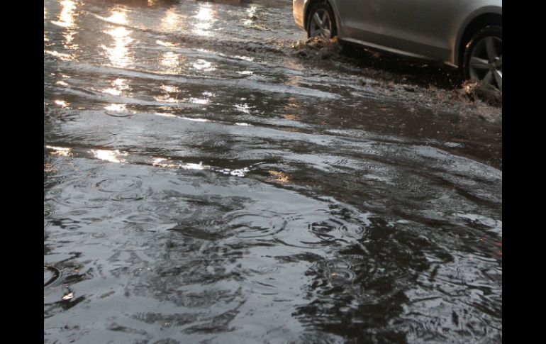 Las lluvias de ayer domingo provocaron la inundación de 18 casas en la colonia Alcalde Barranquitas. EL INFORMADOR / ARCHIVO