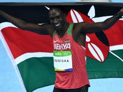 Rudisha se convirtió en el primer atleta que revalida el título olímpico de 800 metros desde 1964. AFP / J. Samad