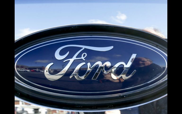 Ford dijo que realizará varias inversiones y colaboraciones para agilizar sus planes. AP / ARCHIVO