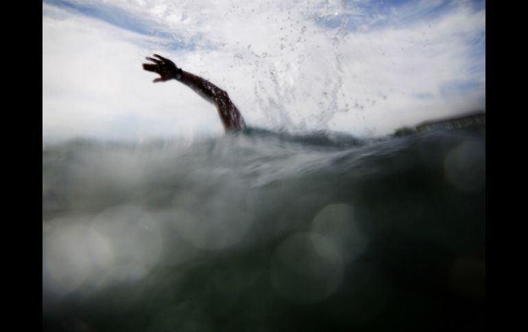 El triatlón iniciará en el Fuerte de Copacabana a las 09:00 horas, con la prueba de 1.5 kilómetros de nado. AP / ARCHIVO