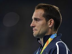 En la final de pértiga, el público abucheó al francés Renaud Lavillenie durante la competencia y al subir al podio por su medalla. AFP / F. Coffrini