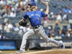 Happ (17-3) espació siete imparables, incluidos tres jonrones solitarios que pegaron el receptor Gary Sánchez. AP / S. Wenig