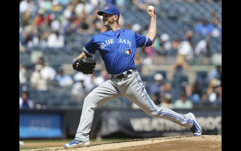 Happ (17-3) espació siete imparables, incluidos tres jonrones solitarios que pegaron el receptor Gary Sánchez. AP / S. Wenig