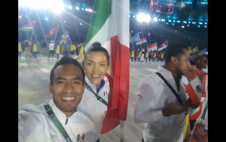 María Espinoza portó la bandera de México en la ceremonia de clausura de Río 2016. FACEBOOK / @CONADE