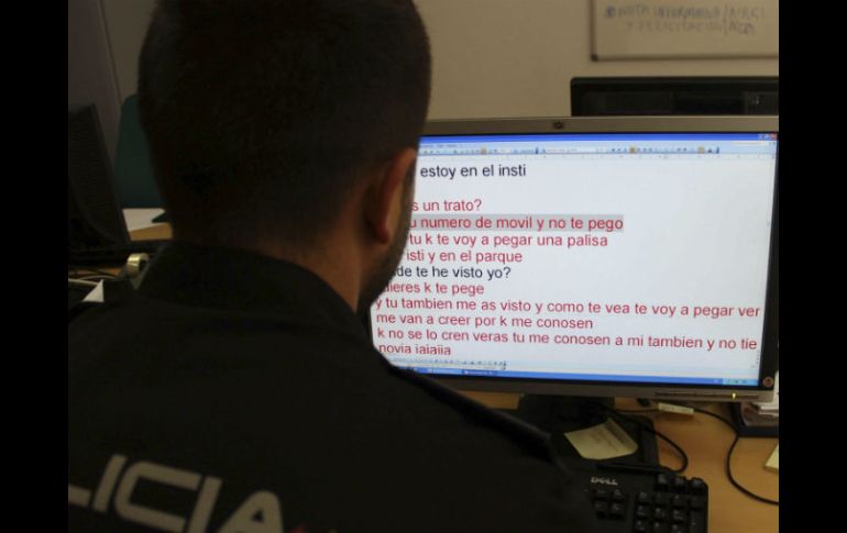 Entre 2015 y el primer semestre de este año van dos mil 70 denuncias por delitos cometidos a través de internet. EFE / ARCHIVO