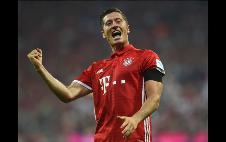 Robert Lewandowski sepultó todas las esperanzas del Werder Bremen con tres anotaciones. AFP / C. Stache