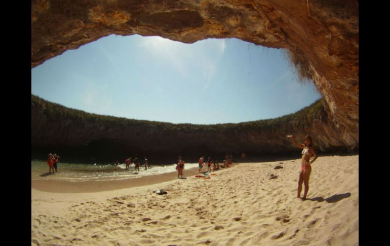 La Playa del Amor será reabierta la próxima semana. EFE / ARCHIVO