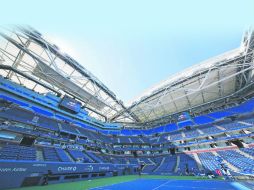 Los organizadores presumirán del techo retráctil sobre el Estadio Arthur Ashe a pesar de que tal vez no llueva. AP /