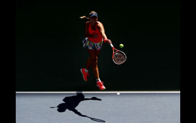 Angelique Kerber disputa la cima del ránking mundial de la WTA con la estadounidense Serena Williams. AFP / Elsa