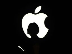 La empresa eludió el pago de impuestos sobre la mayor parte de sus beneficios generados por la venta de productos Apple. AFP / J. Edelson