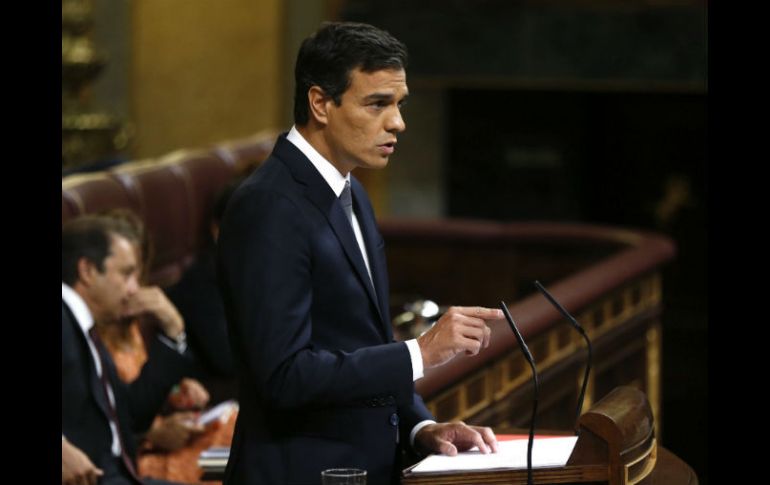 El líder del PSOE, Pedro Sánchez, durante su intervención en el Congreso de los Diputados. EFE / C. Moya