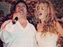 La cantante aparece junto a 'Juanga' interpretando el tema 'Me gustas mucho'. INSTAGRAM / paulinarubio