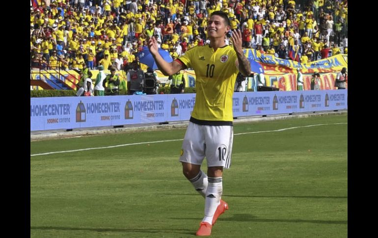 James Rodríguez abrió el marcador en el segundo minuto añadido del primer tiempo. AFP /  L. Acosta