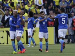 Brasil se mostró como un equipo compacto y de juego corto, que hizo presión y e impuso marca desde el medio campo. AP / Ochoa