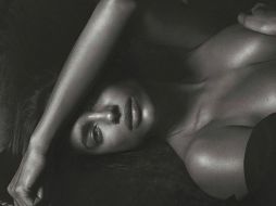 En blanco y negro, Irina Shayk mostró sus encantos que quedaron capturados por el fotógrafo Mario Sorrenti. INSTAGRAM / irinashayk