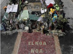 Flores, veladoras, mensajes, rezos y mucha música adornan las calles de Ciudad Juárez para recordar a Juan Gabriel. SUN / A. Acosta