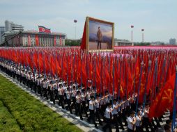 Organizaron fiestas y desfiles militares para reforzar el apoyo popular a Kim Jong-un. AFP / ARCHIVO