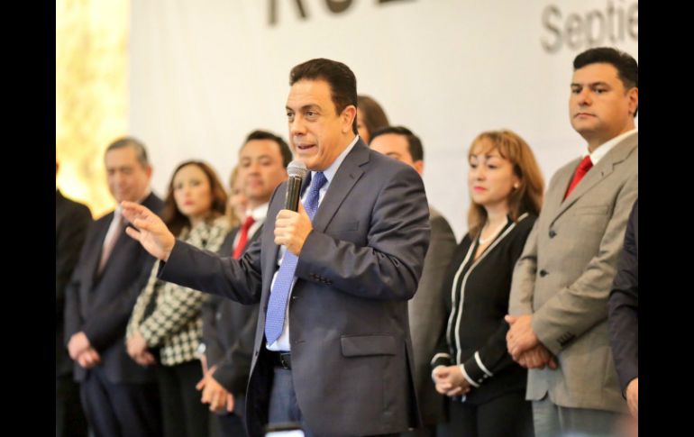 El nuevo mandatario se comprometió a crear el Sistema Estatal Anticorrupción. TWITTER / @omarfayad