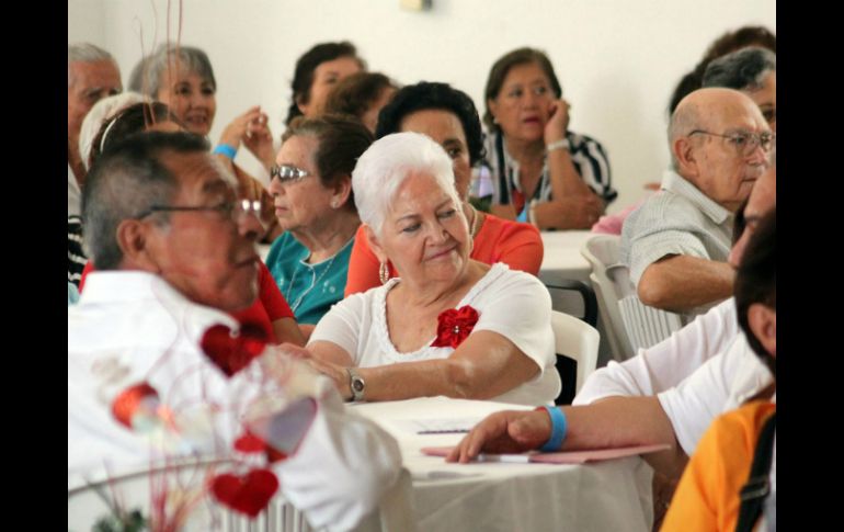 Entre las mujeres de la tercera edad, las relaciones sexuales satisfactorias podrían incluso reducir el riesgo de hipertensión. EL INFORMADOR / ARCHIVO