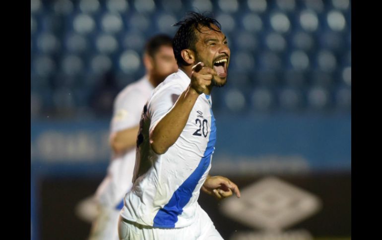 Frente a San Vicente el ''Pescadito'' Ruiz disputó su último partido oficial como seleccionado de Guatemala. AFP / J. Ordonez