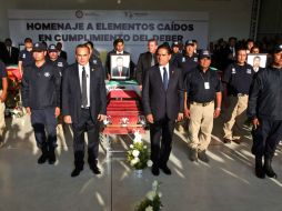 El gobernador Silvano Aureoles y el titular de la PGJE encabezaron el homenaje donde estuvieron familiares. SUN / A. Solís