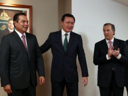 Miranda Nava (izq), Osorio Chong (cen) y Meade (der). SUN / J. Boites