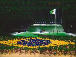 Como parte de la ceremonia de inauguración de los Juegos Paralímpicos, un mosaico humano formó una bandera de Brasil. AFP / T. Marcelo