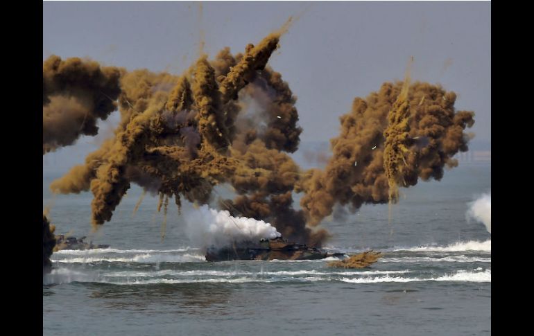 Corea del Sur realizó ejercicios para celebrar el 66 aniversario de la Batalla de Incheon, que cambió el curso de su historia. AFP / Y. Jung