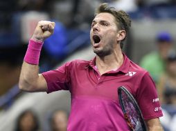 Wawrinka. El suizo festeja uno de los puntos de la Semifinal. EFE / D. Murphy