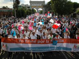 Católicos, evangélicos y mormones se movilizaron en defensa del matrimonio entre hombre y mujer. EFE / U. Ruiz