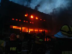 Durante la visita al lugar, se confirmó que no hubo explosión en las calderas. Se teme que aun haya cuerpos dentro. AP / ARCHIVO