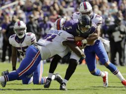 Los Cuervos de Baltimore capitalizaron un pase de touchdown de Joe Flacco (5). AP / P. Semansky