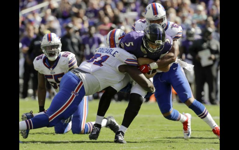 Los Cuervos de Baltimore capitalizaron un pase de touchdown de Joe Flacco (5). AP / P. Semansky