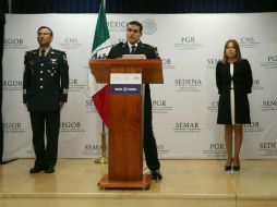 En conferencia de prensa, Omar Hamid García, titular de la Comisión Nacional de Seguridad Pública, informa la detención. TWITTER / @PGR_mx