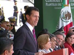 Peña Nieto durante la ceremonia de Clausura y Apertura de Cursos de los Planteles del Sistema Educativo Militar. TWITTER / @PresidenciaMX