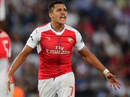 Alexis festeja el gol que le dio el empate al Arsenal. AFP / F. Fife