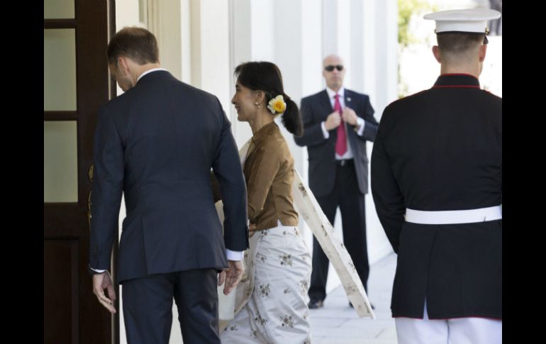 El anuncio coincide con la visita que realiza a la Casa Blanca la premio Nobel de la Paz Aung San Suu. EFE / M. Reynolds