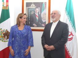 La titular de la SRE, Claudia Ruiz Massieu y el embajador de Irán, Mohammad Javad Zarif. TWITTER / @ruizmassieu