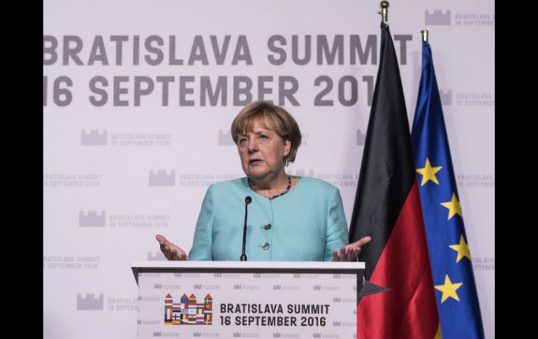 ''Estamos en una fase decisiva de la Unión Europea'', asevera Angela Merkel al término de la reunión. EFE / C. Bruna