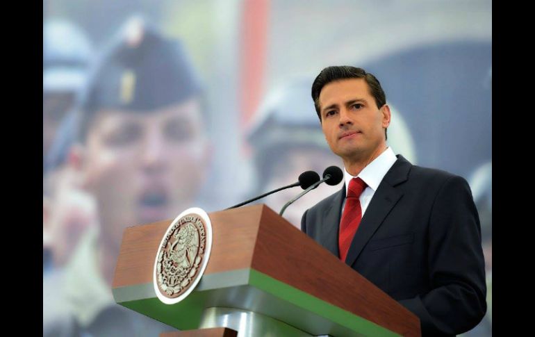 Peña Nieto dio el campanazo del sorteo magno de la Lotería Nacional. TWITTER / @PresidenciaMX