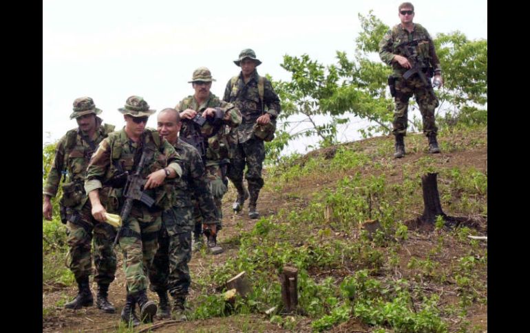 Autoridades filipinas trabajan para combatir al grupo terrorista, que se financia con los secuestros que realiza. AP / ARCHIVO