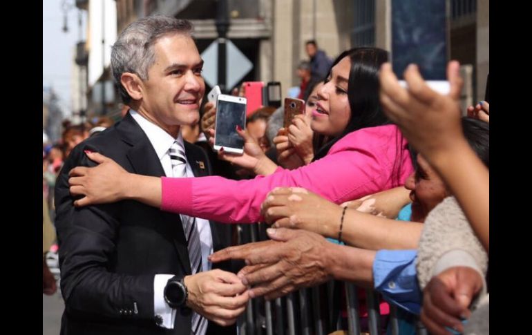 Miguel Ángel Mancera, a su llegada al recinto legislativo de Ciudad de México. TWITTER / @ManceraMiguelMX