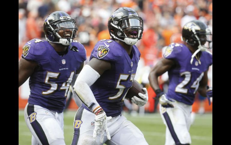 Baltimore estuvo a un punto de quedar abajo por tres touchdowns en el primer periodo, pero bloqueó un punto extra. AP / R. Schwane