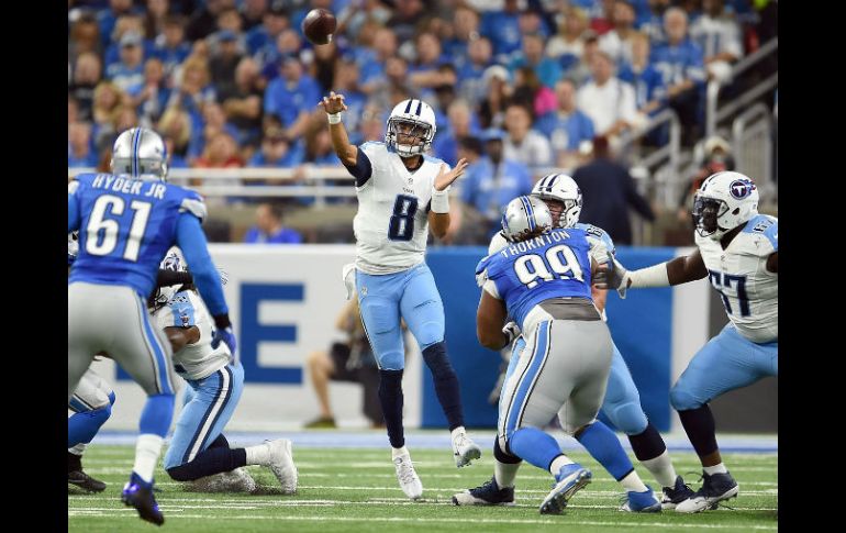 Mariota lanzó dos pases de anotación en el cuarto periodo, luego de que Tennessee quedó en desventaja por 15-3. AFP / S. Revere