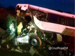 Unidades de la Benemérito institución de Chalco, Ixtapaluca, Texcoco, Neza y Ciudad de México atendieron el percance a las 06:00 horas. TWITTER / @CruzRojaEM