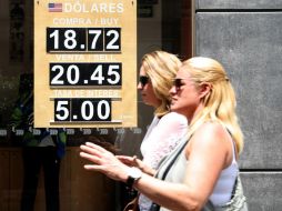 El dólar al menudeo en México avanzó a un máximo histórico ofreciéndose hasta en 20.17 pesos. SUN / G. Espinosa