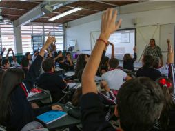 Para el próximo ciclo escolar, la SEJ equipará con tecnología a 874 salones de secundaria y dos mil 400 más de primaria. EL INFORMADOR / G. Gallo